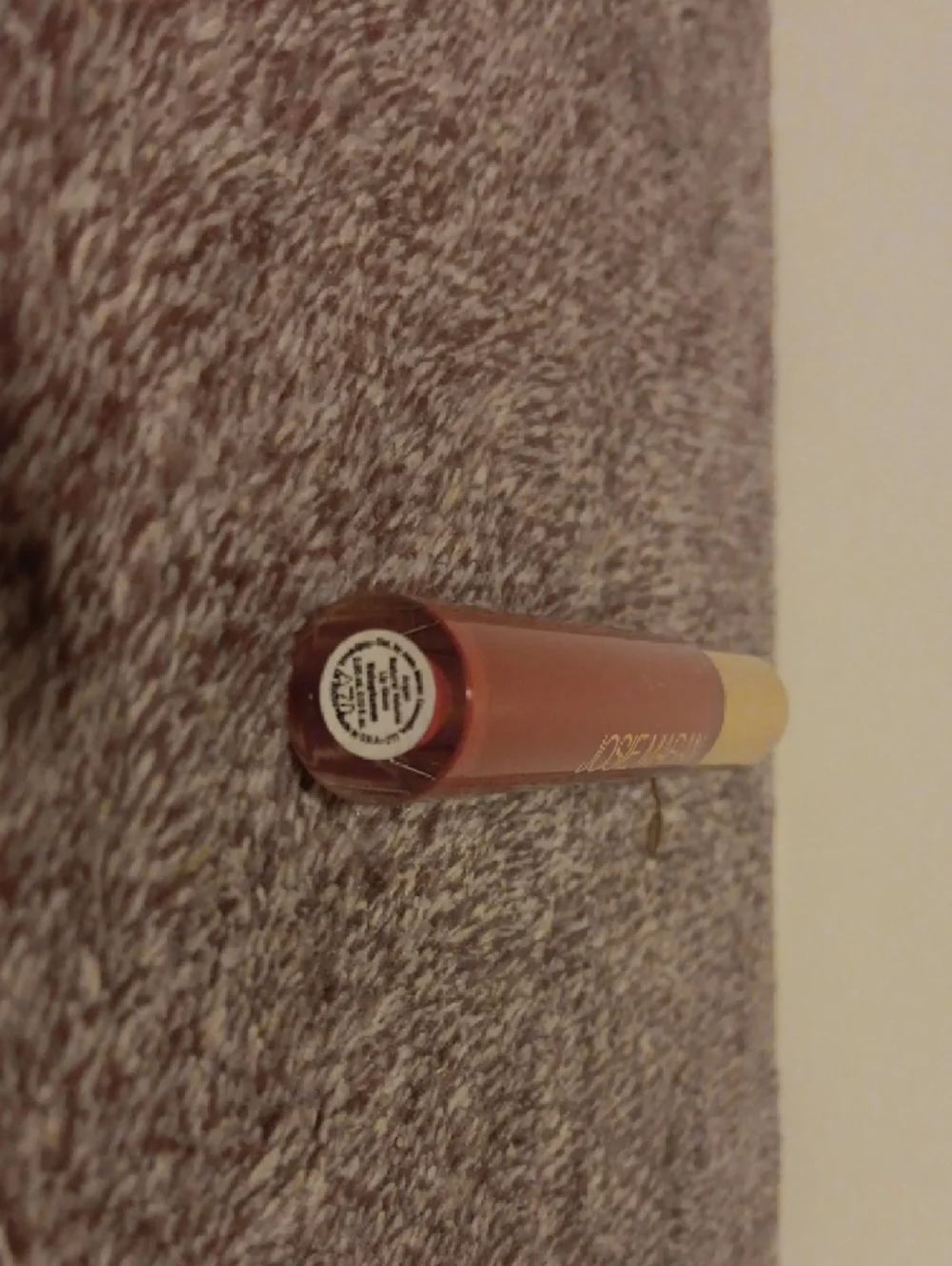 JOSIE MARAN Liquid Lip Gloss in Deep Berry